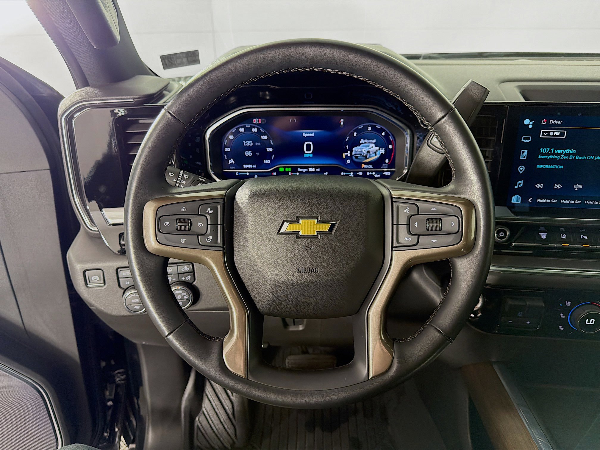Used 2024 Chevrolet Silverado 2500 High Country w/ High Country Premium Package image 13