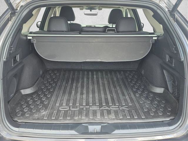 Used 2022 Subaru Outback Limited AWD/4WD image 6