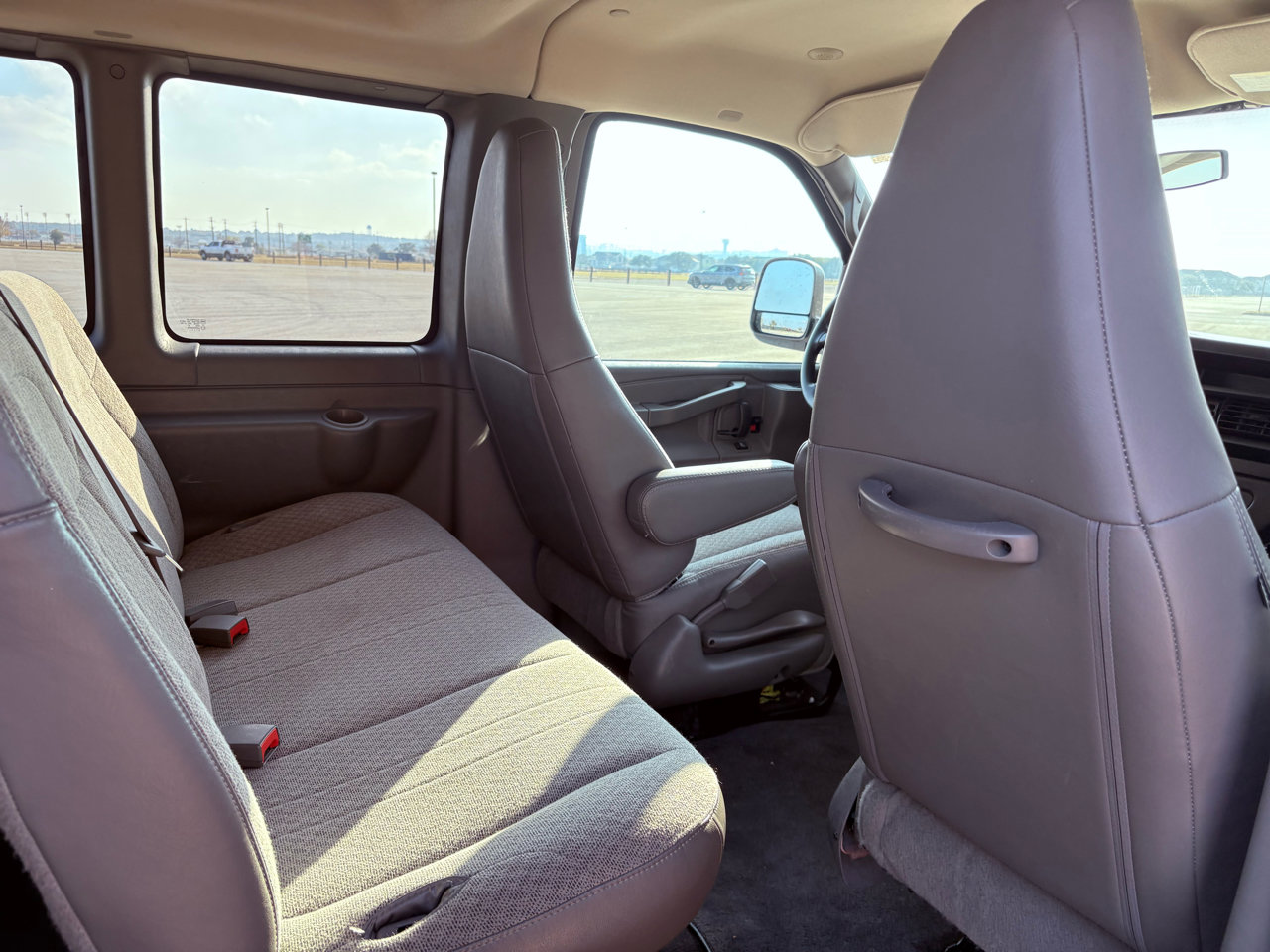 Used 2016 Chevrolet Express 3500 LT w/ LT Preferred Equipment Group image 16