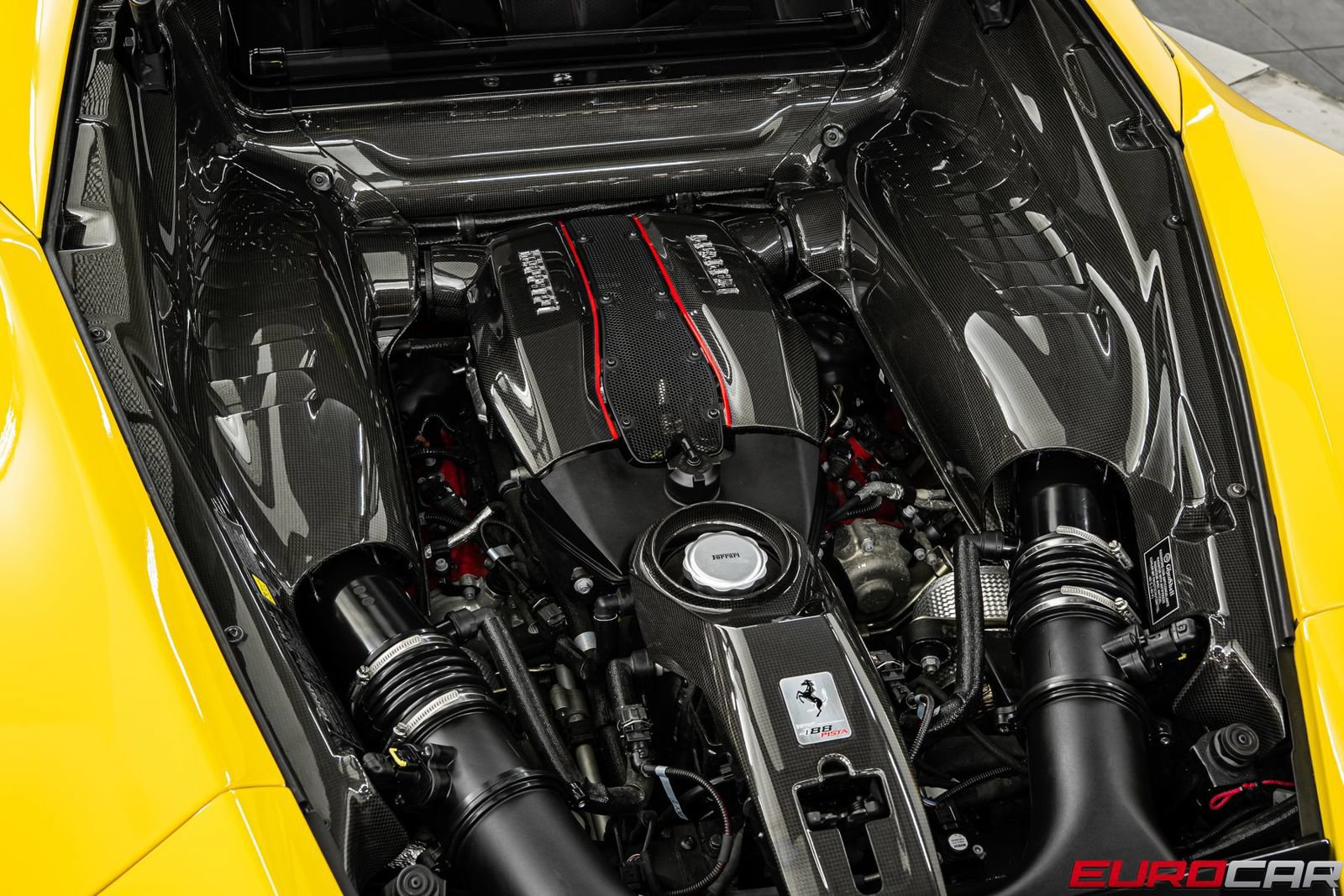 Used 2020 Ferrari 488 Pista Coupe RWD image 26