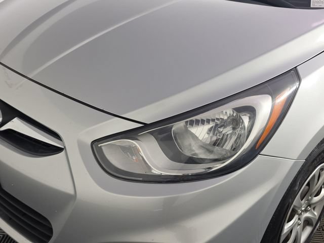 Used 2012 Hyundai Accent GLS FWD image 45