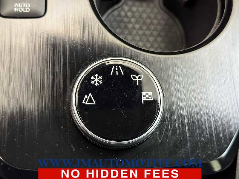 Used 2021 Nissan Rogue S image 33