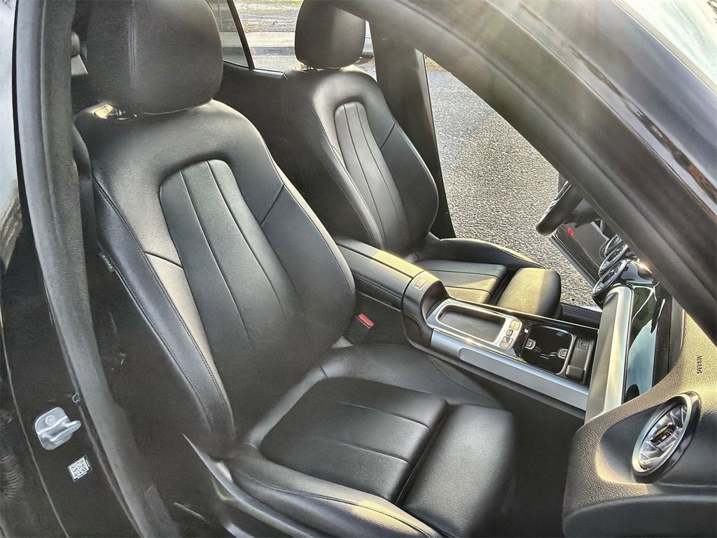 Used 2024 Mercedes-Benz GLB 250 4MATIC w/ Exclusive Package image 26