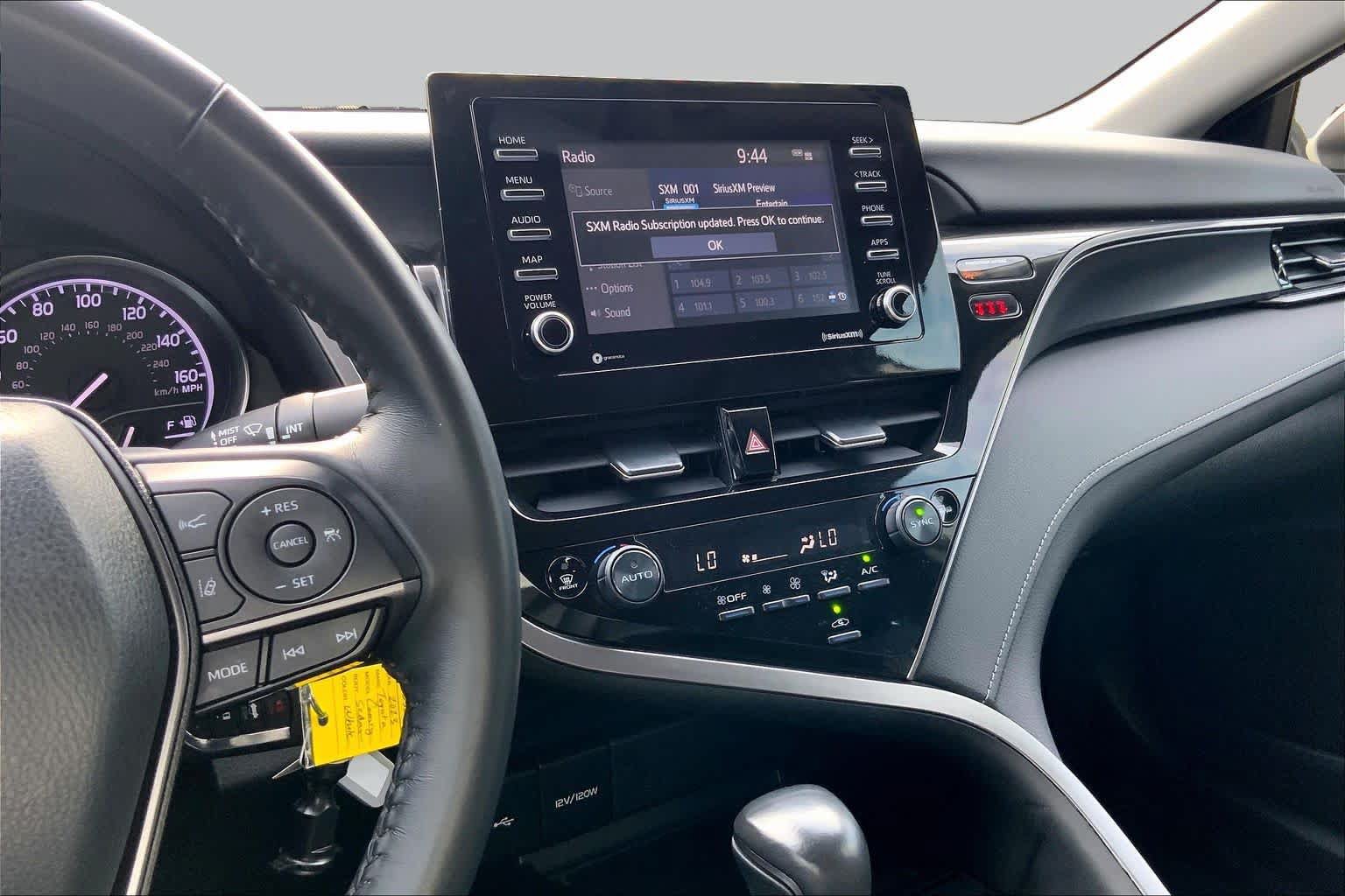 Used 2023 Toyota Camry SE FWD image 7