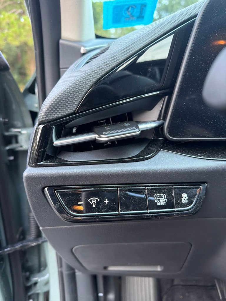 Certified 2025 Kia Niro EX FWD image 18