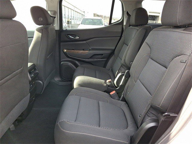 Certified 2023 GMC Acadia SLE w/ Driver Convenience Package image 7