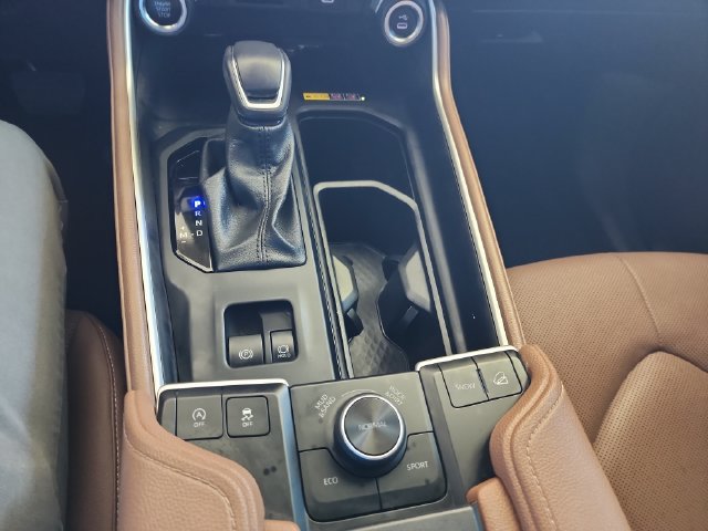 Used 2024 Toyota Grand Highlander AWD image 19