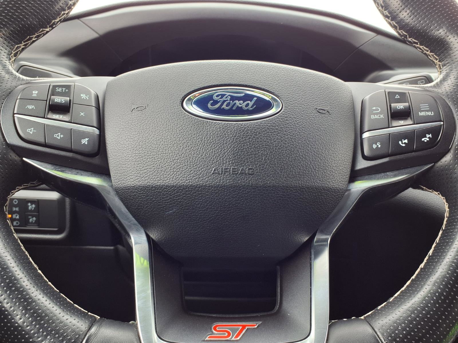Used 2020 Ford Explorer ST w/ ST Street Pack image 17