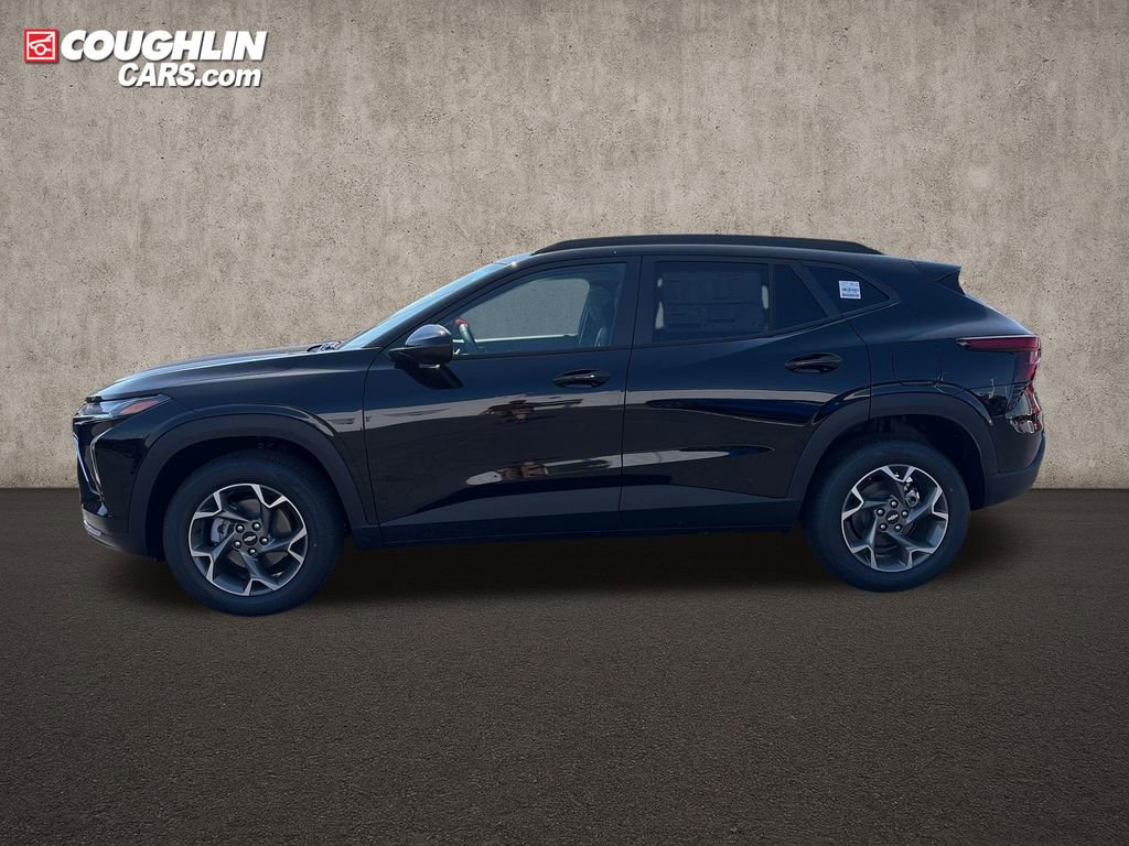 New 2026 Chevrolet Trax LT w/ Driver Confidence Package FWD image 2