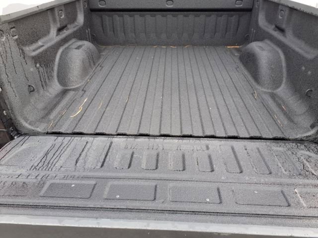 Certified 2017 Chevrolet Silverado 1500 LT w/ LPO, Black Pack AWD/4WD image 19