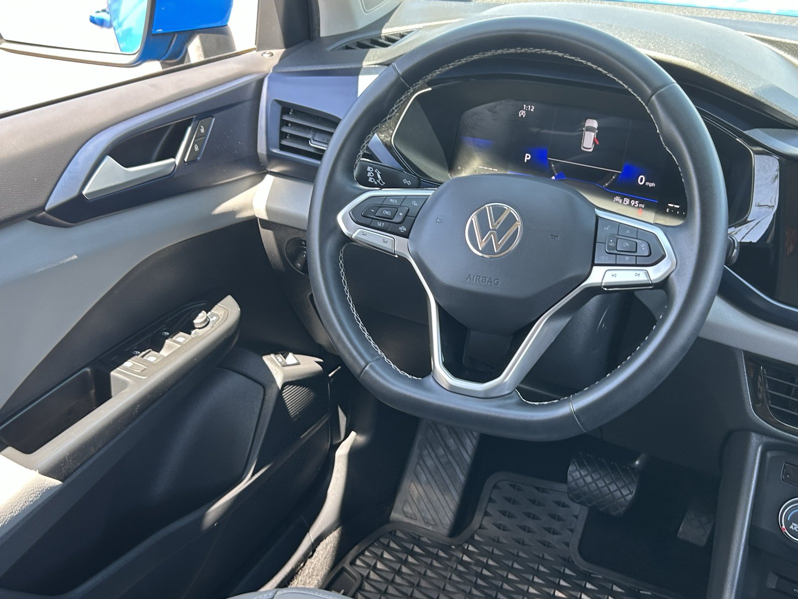 Used 2022 Volkswagen Taos SE FWD image 17