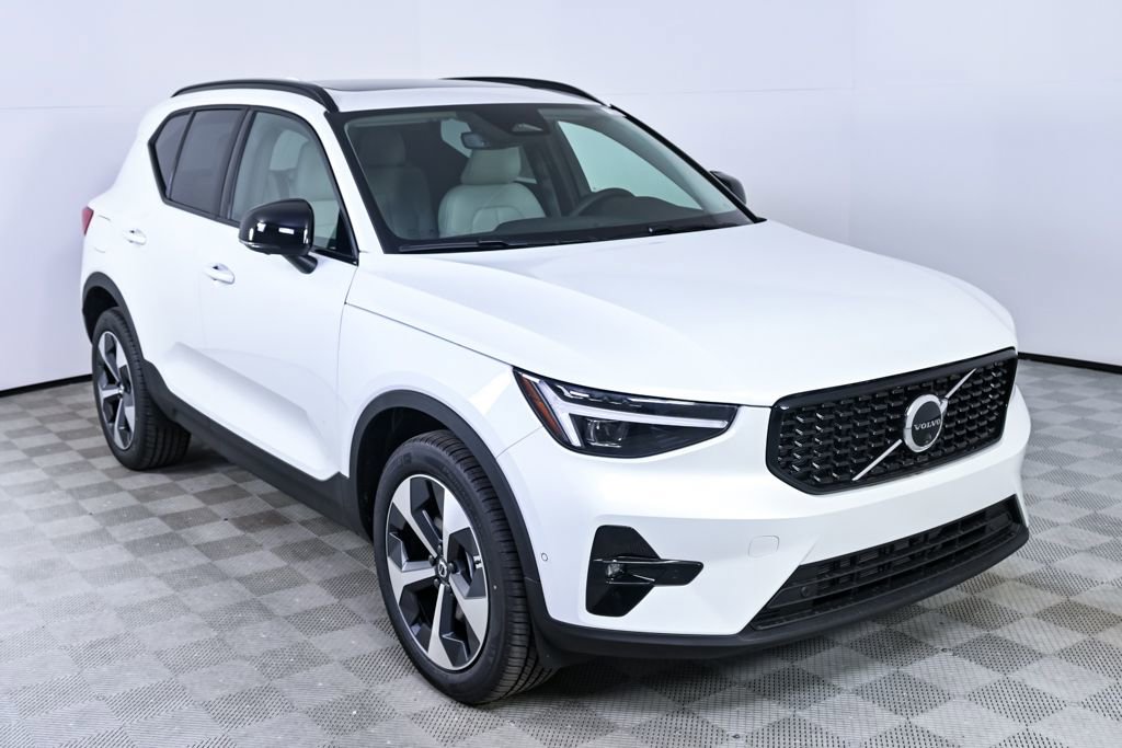 New 2026 Volvo XC40 B5 Plus w/ Protection Package Premier image 25
