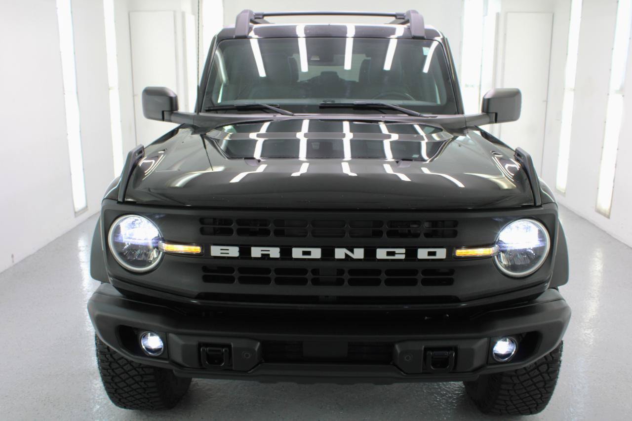 Used 2022 Ford Bronco Black Diamond w/ Sasquatch Package AWD/4WD image 3