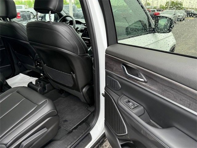 New 2025 Jeep Grand Cherokee L Limited w/ Black Appearance Package image 13