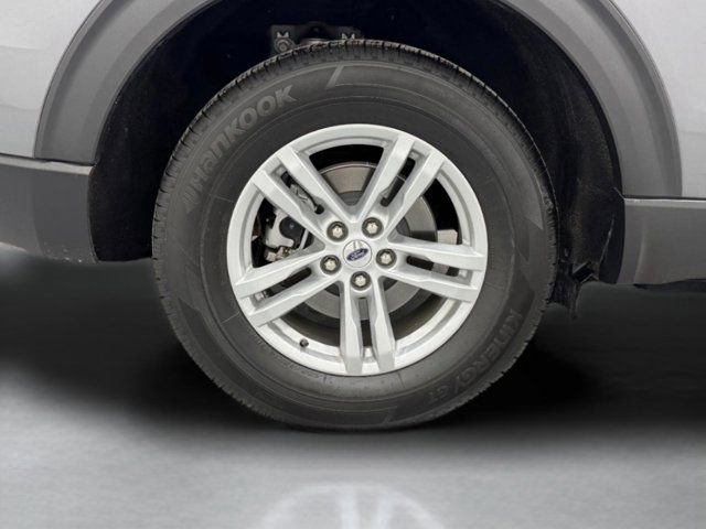 Used 2023 Ford Explorer XLT image 9