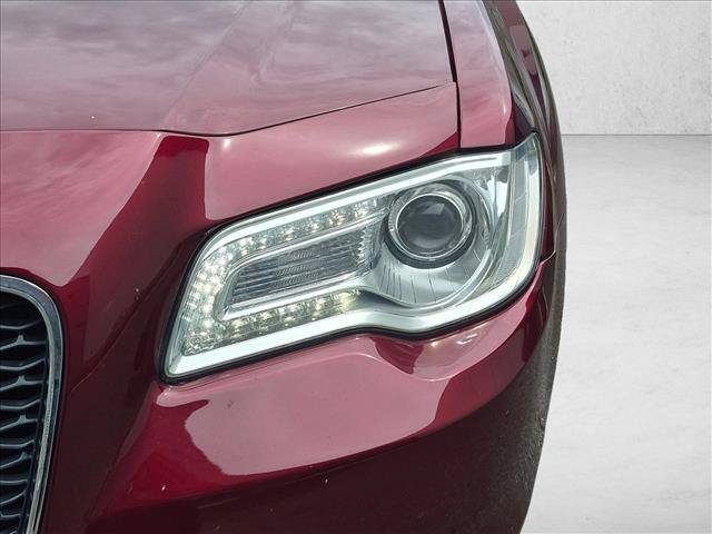 Used 2017 Chrysler 300 Limited w/ Driver Convenience Group RWD image 6