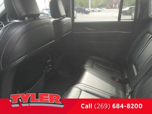 Certified 2023 Jeep Grand Cherokee Limited w/ Trailer Tow Prep Group (B) AWD/4WD image 40