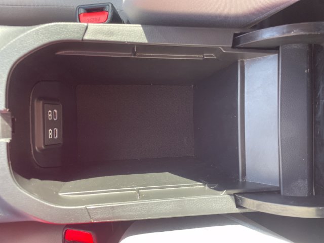 Used 2025 Toyota RAV4 XLE AWD/4WD image 19