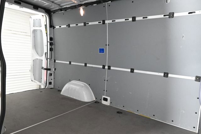 Used 2025 Mercedes-Benz Sprinter 2500 image 13
