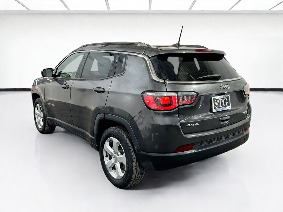 Used 2017 Jeep Compass Latitude w/ Popular Equipment Group AWD/4WD image 6