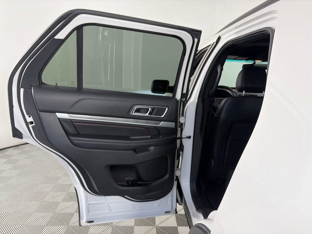 Used 2016 Ford Explorer Sport w/ Equipment Group 401A AWD/4WD image 12