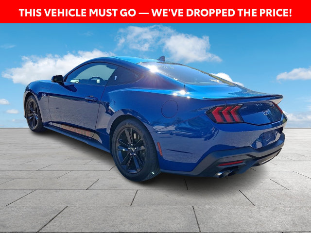 Used 2024 Ford Mustang GT RWD image 5