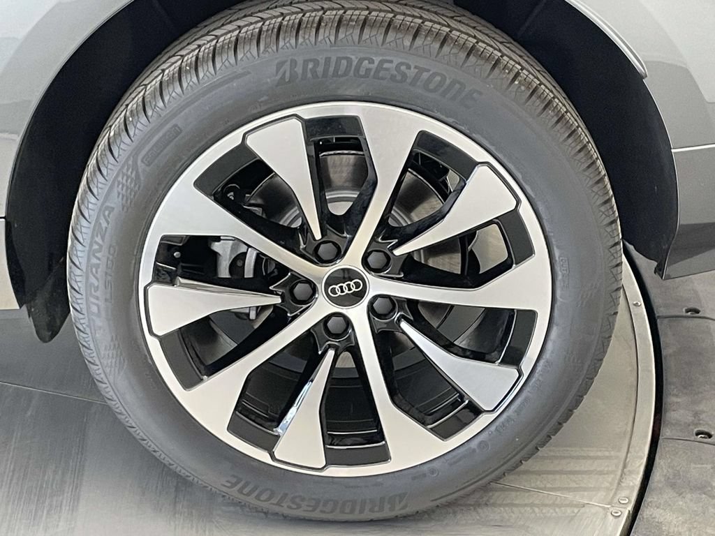 New 2026 Audi Q3 quattro 2.0T AWD/4WD image 12