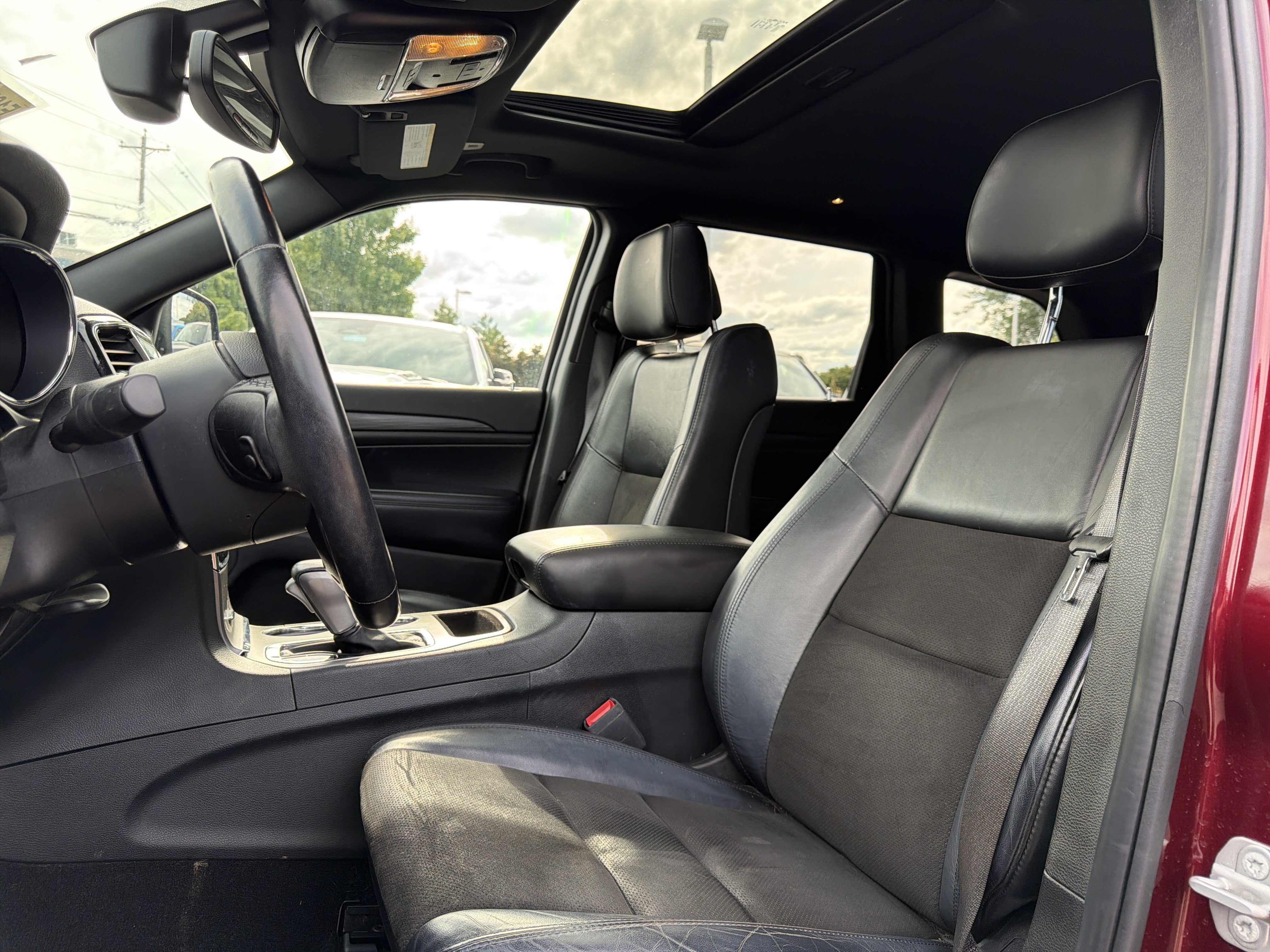 Certified 2020 Jeep Grand Cherokee Altitude AWD/4WD image 13