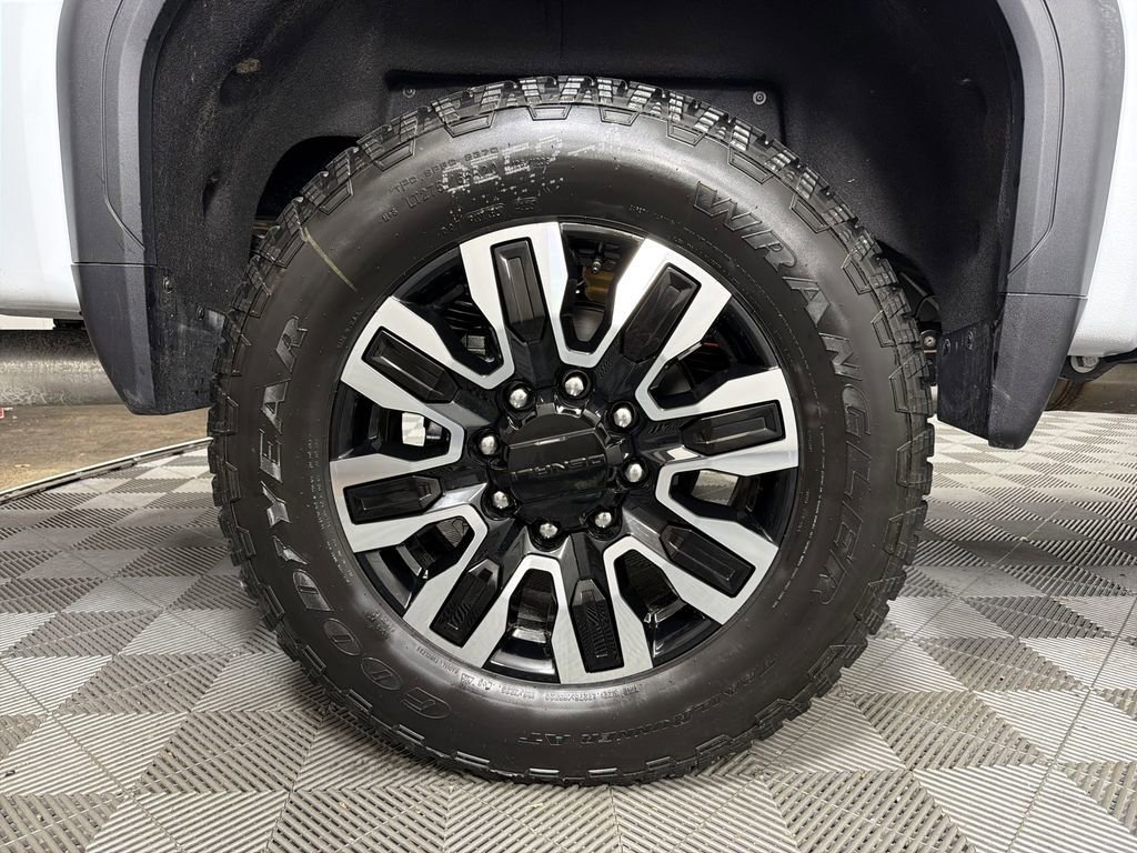 New 2026 GMC Sierra 2500 Denali Ultimate image 16