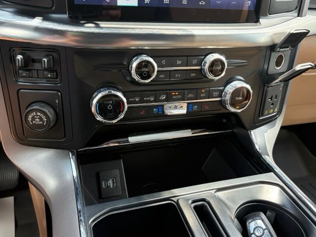 Used 2023 Ford F150 Lariat w/ Trailer Tow Package RWD image 18