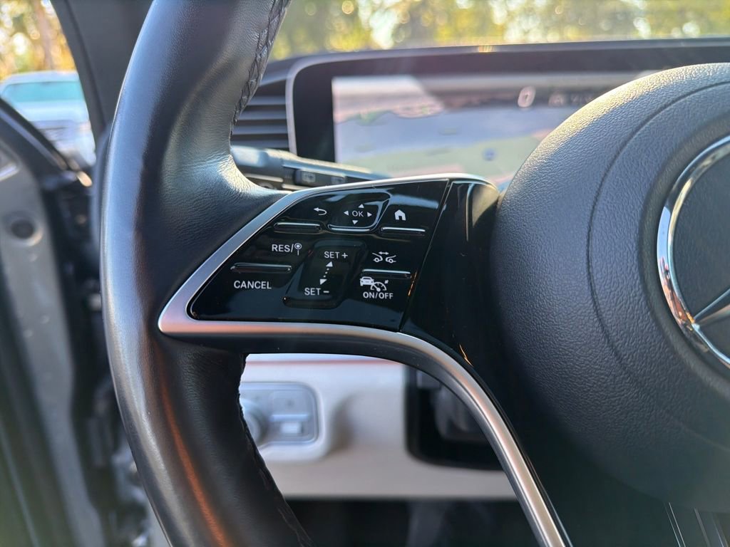 Used 2025 Mercedes-Benz GLS 450 4MATIC image 21