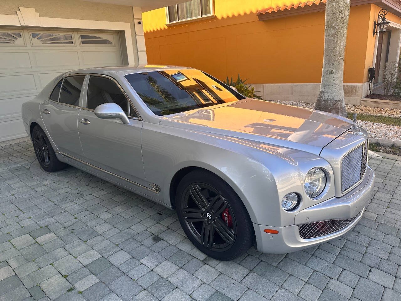 Used 2011 Bentley Mulsanne RWD image 34