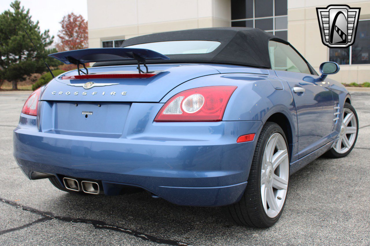 Used 2007 Chrysler Crossfire Limited image 14