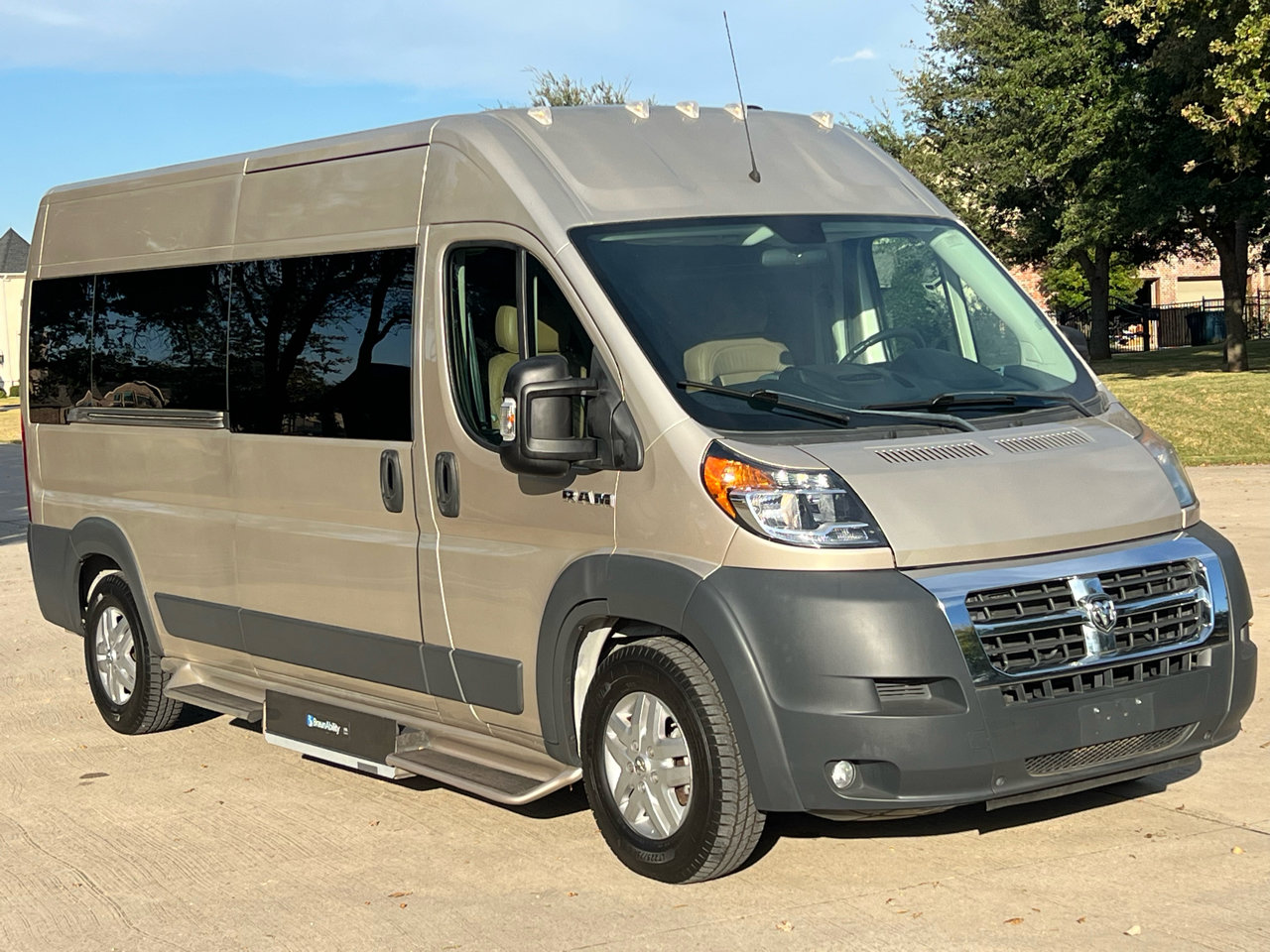 Used 2017 RAM ProMaster 2500 w/ Premium Appearance Group image 10