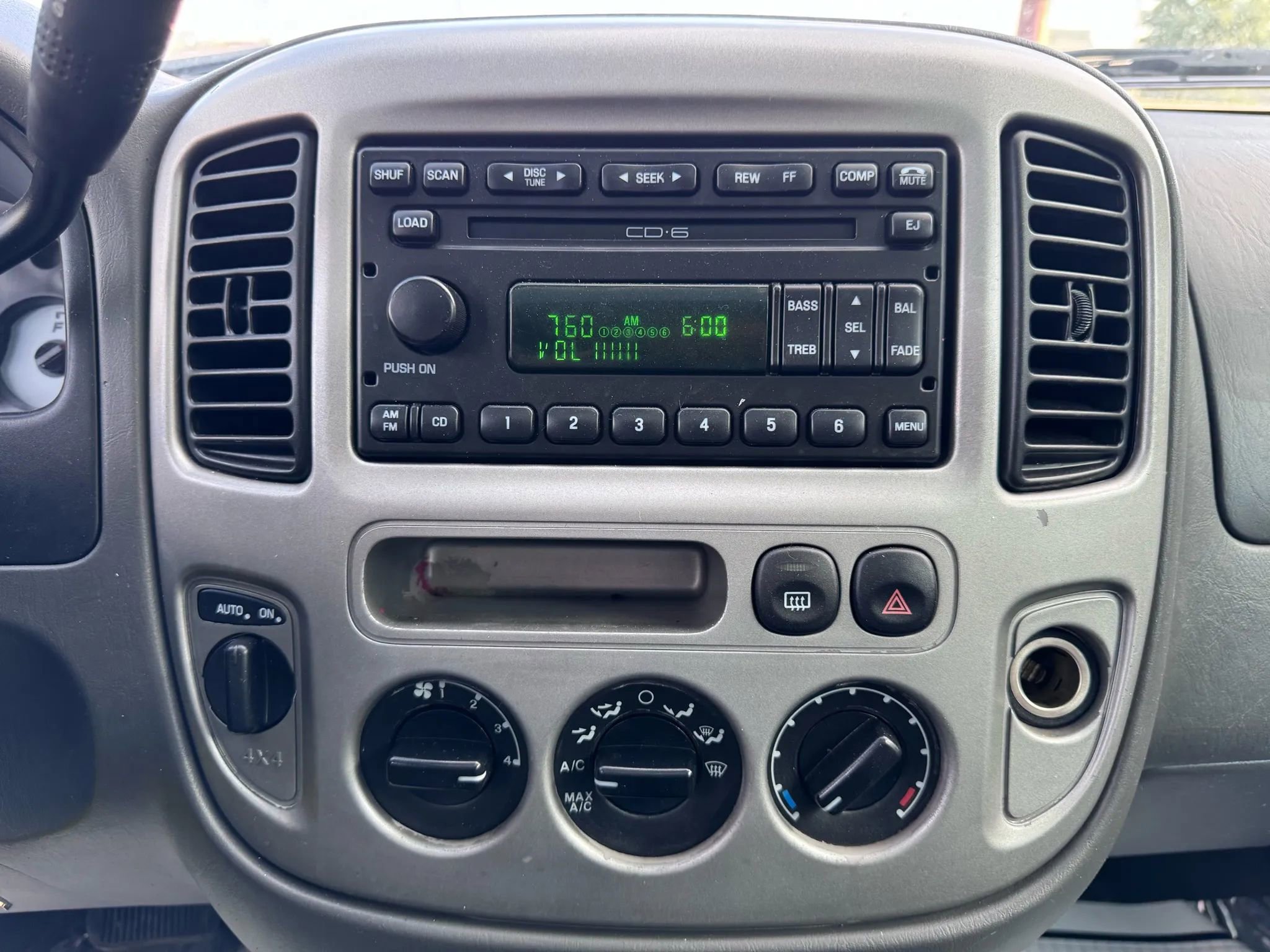 Used 2003 Ford Escape XLT image 21