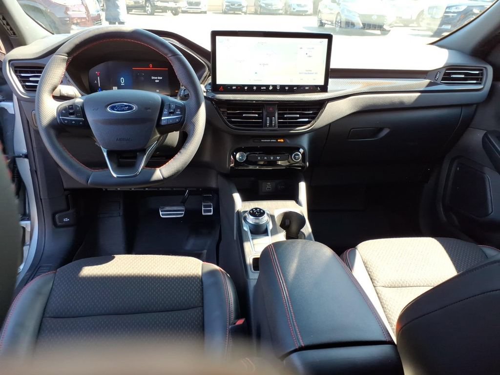 Used 2024 Ford Escape ST-Line w/ Tech Pack #1 AWD/4WD image 12