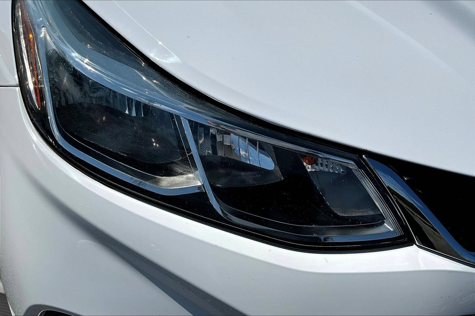 Used 2018 Chevrolet Cruze LS FWD image 29