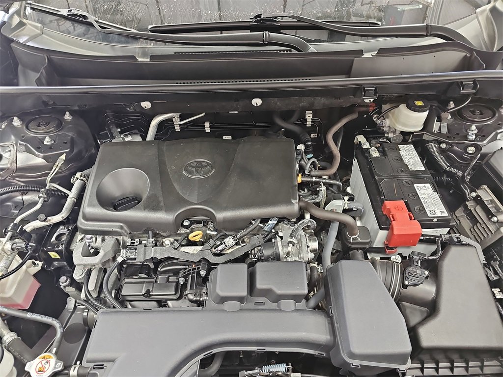 Used 2024 Toyota RAV4 LE image 31