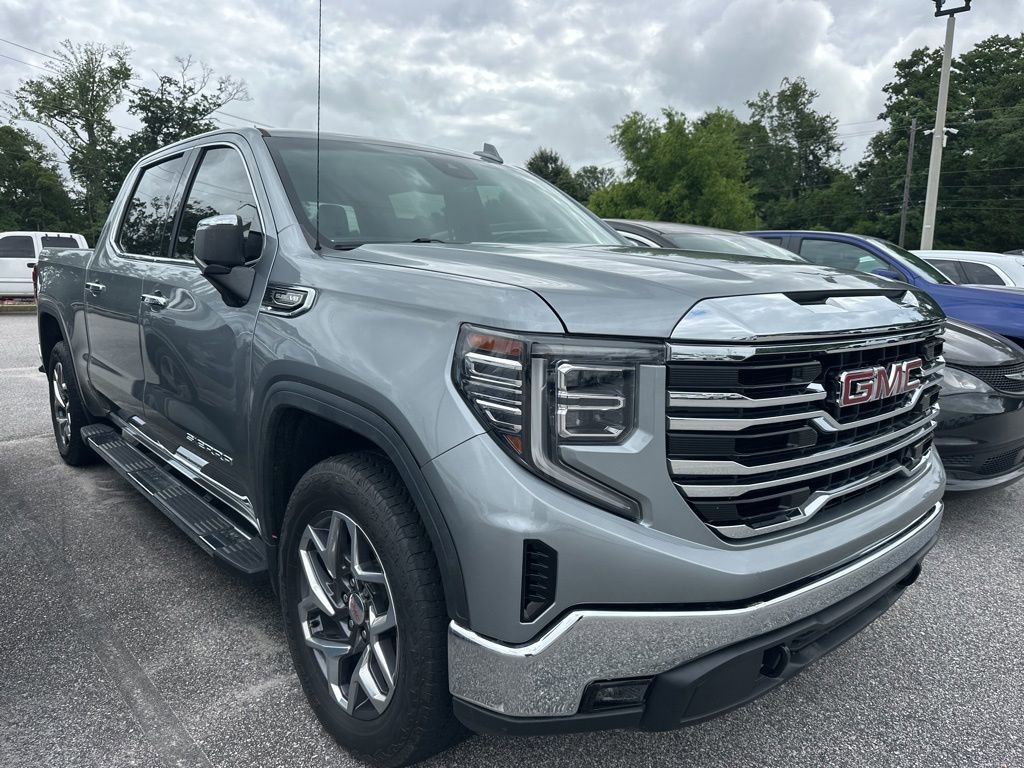 Used 2023 GMC Sierra 1500 SLT w/ SLT Premium Package AWD/4WD image 1