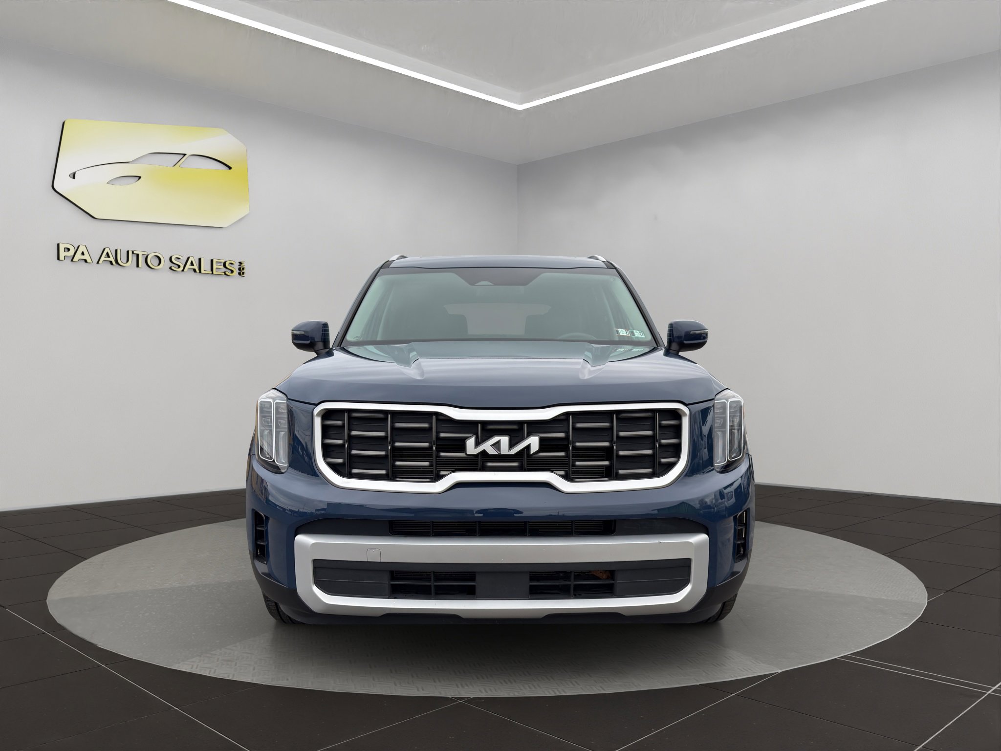 Used 2025 Kia Telluride S image 2