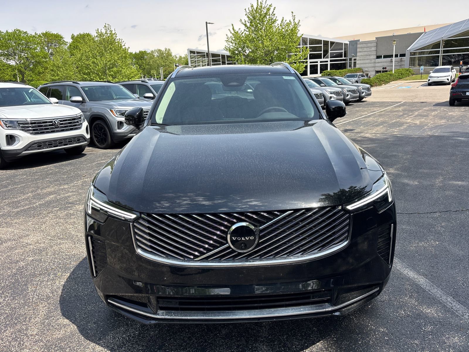 Used 2026 Volvo XC90 B6 Plus w/ Protection Package Premier AWD/4WD image 2