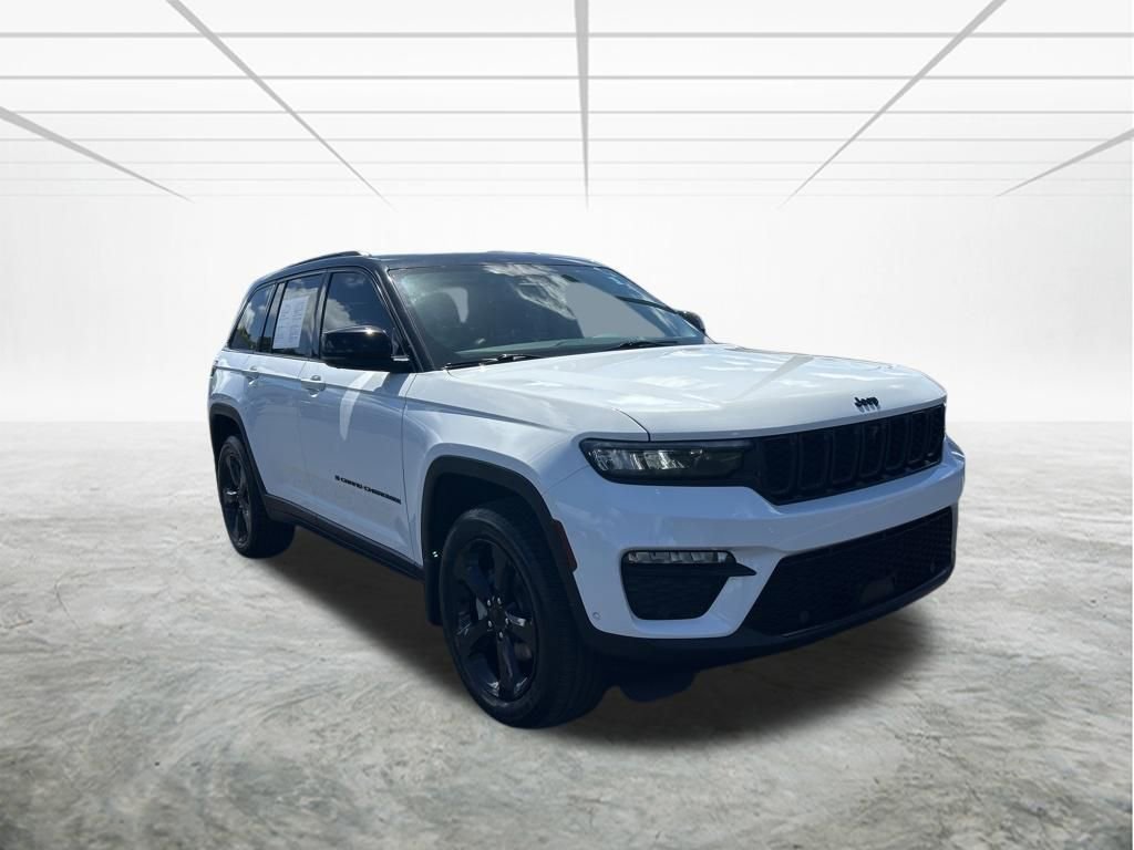 Certified 2023 Jeep Grand Cherokee Limited w/ Luxury Tech Group II image 2