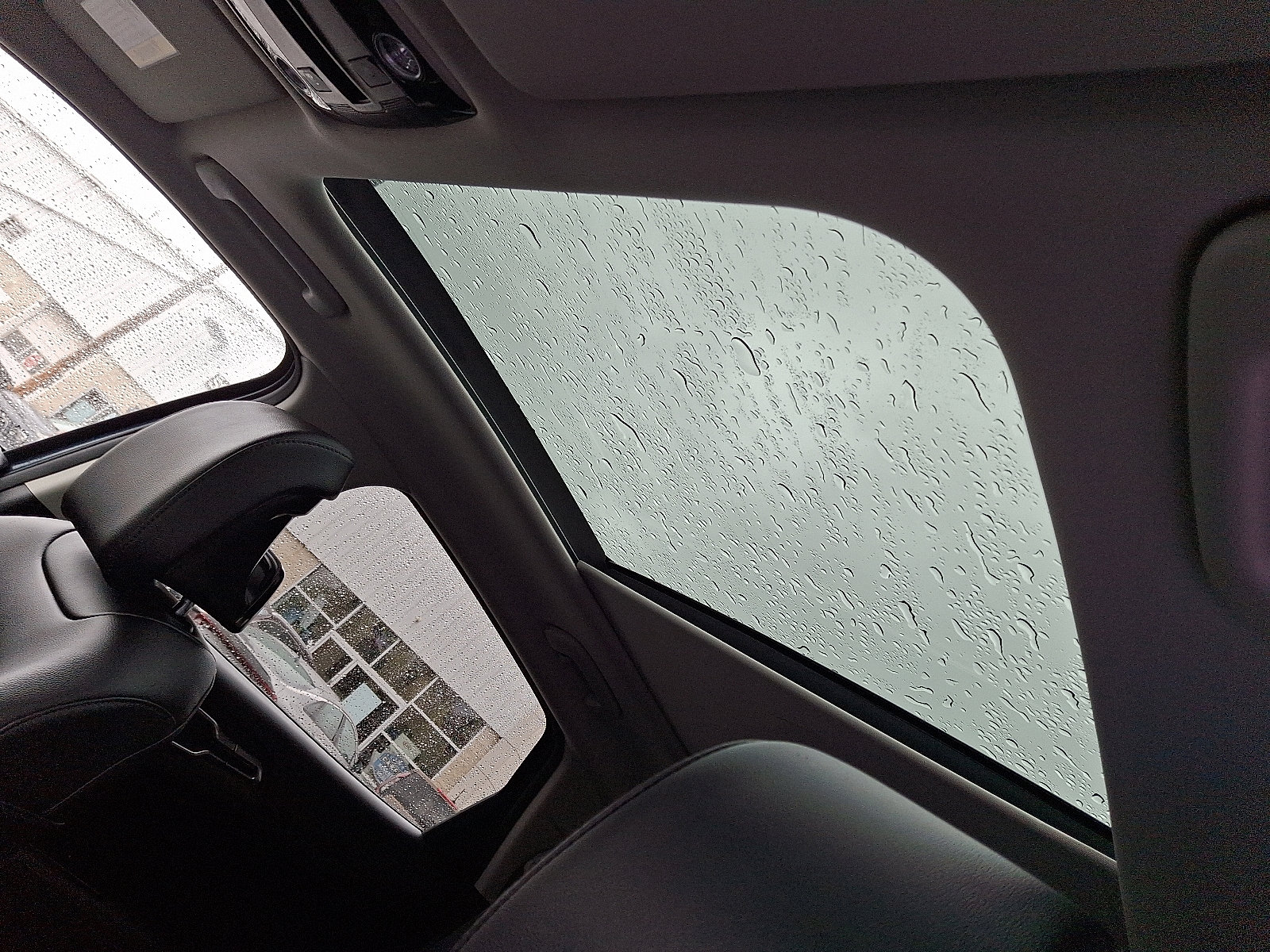 Used 2024 Kia Sportage EX w/ EX Premium Package image 14