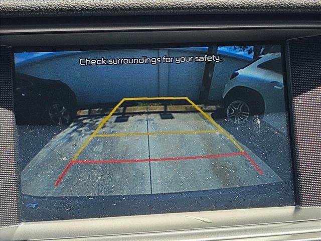 Used 2018 Kia Optima S w/ 18" Alloy Wheels Package FWD image 9