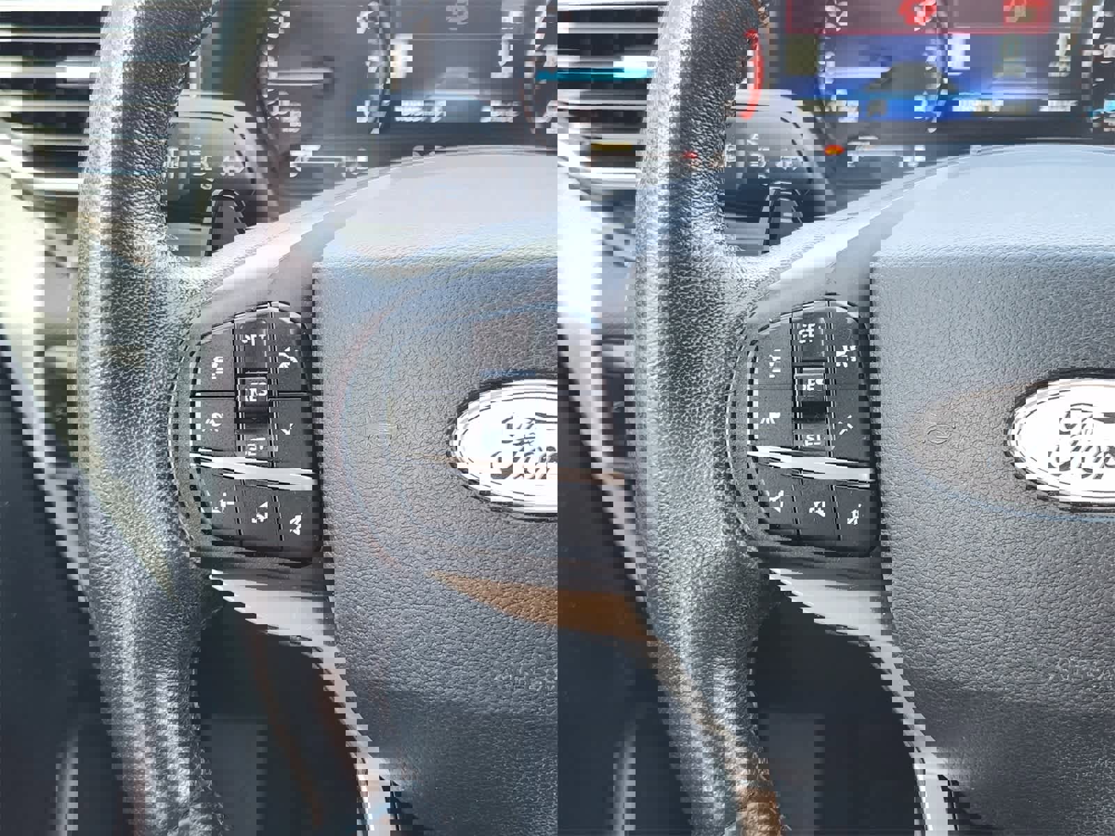 Used 2020 Ford Explorer Limited image 27