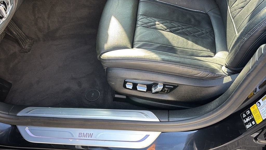 Used 2019 BMW 750i xDrive w/ Autobahn Package AWD/4WD image 27