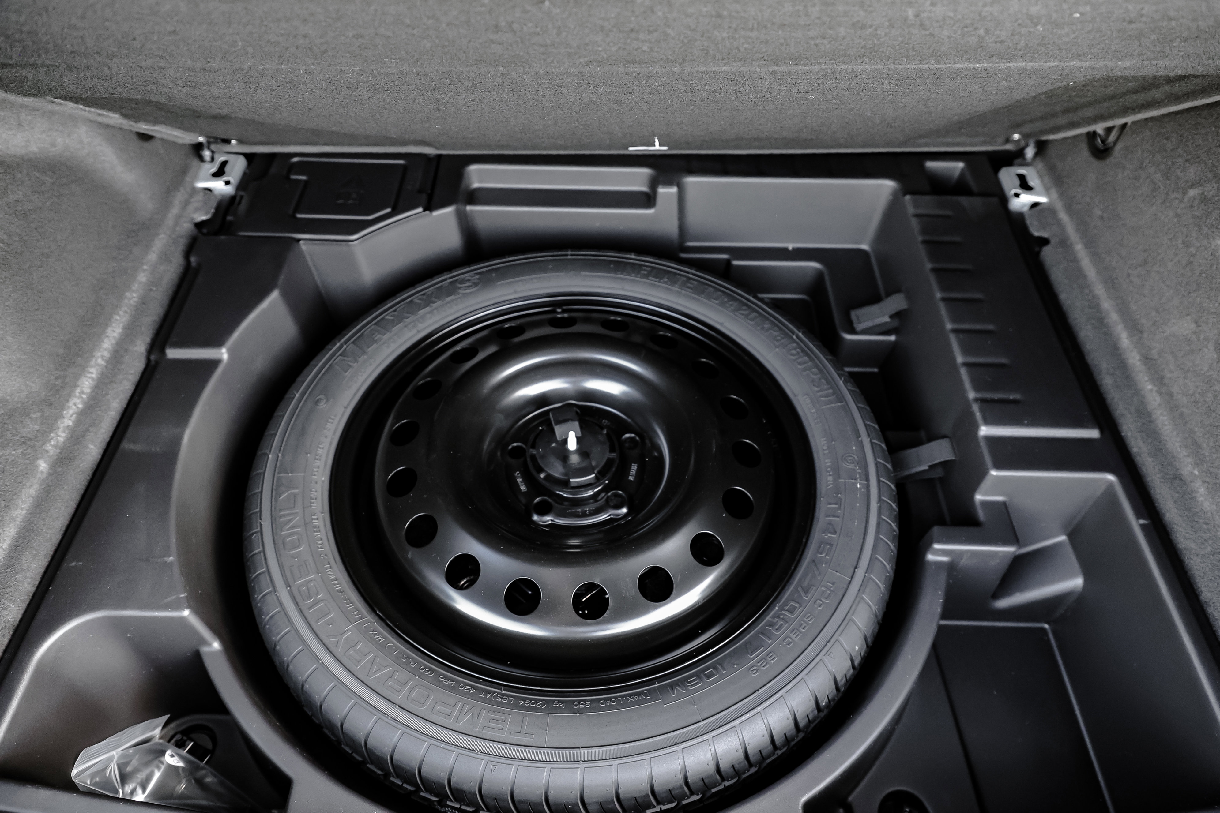 New 2024 Buick Envision Avenir image 19
