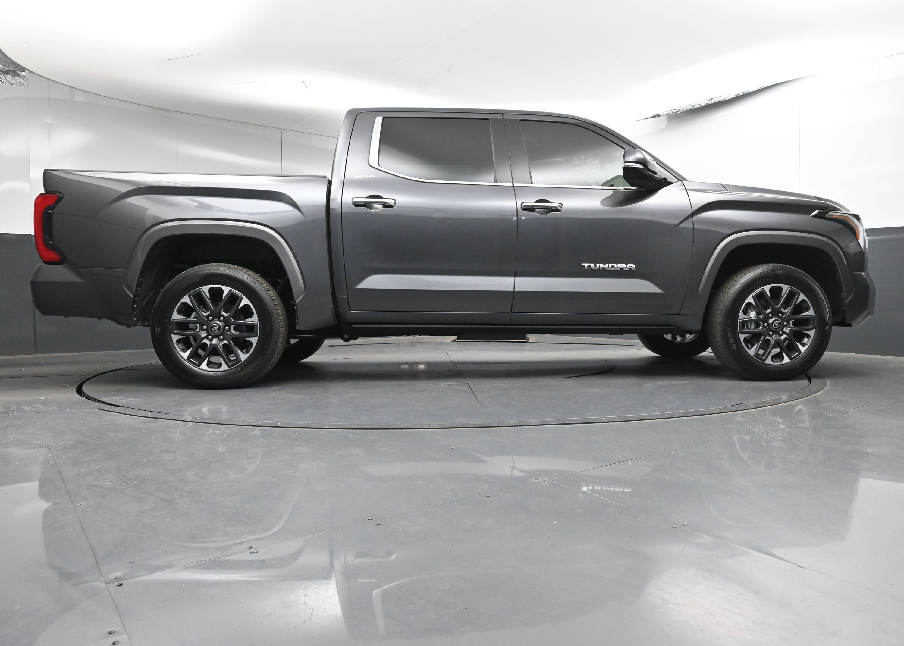 Used 2026 Toyota Tundra Limited image 24