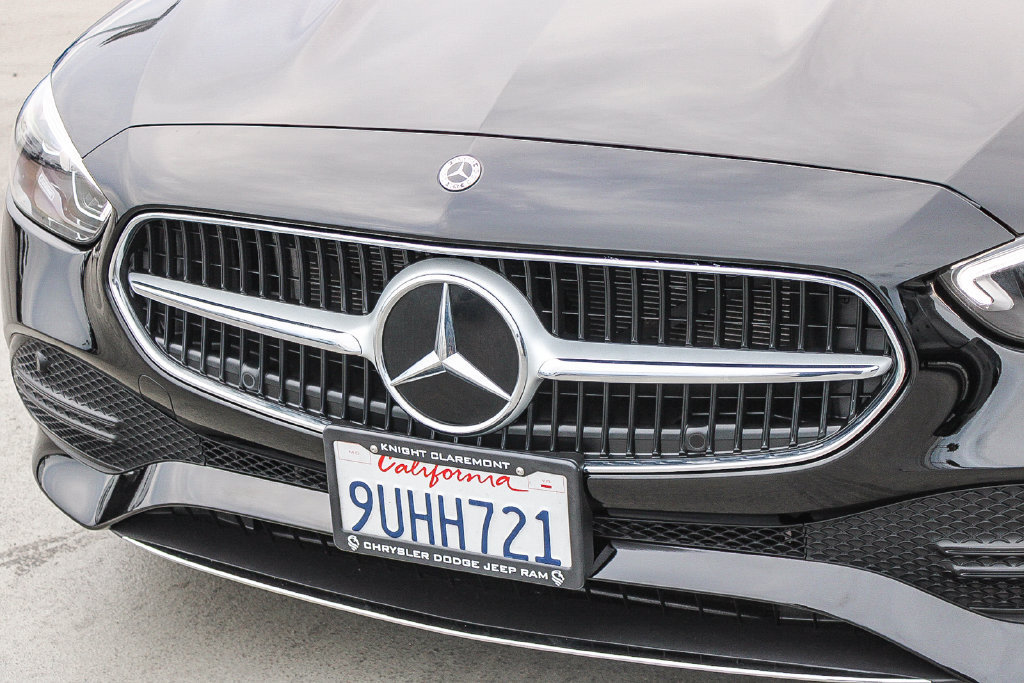 Used 2025 Mercedes-Benz C 300 4MATIC Sedan image 6