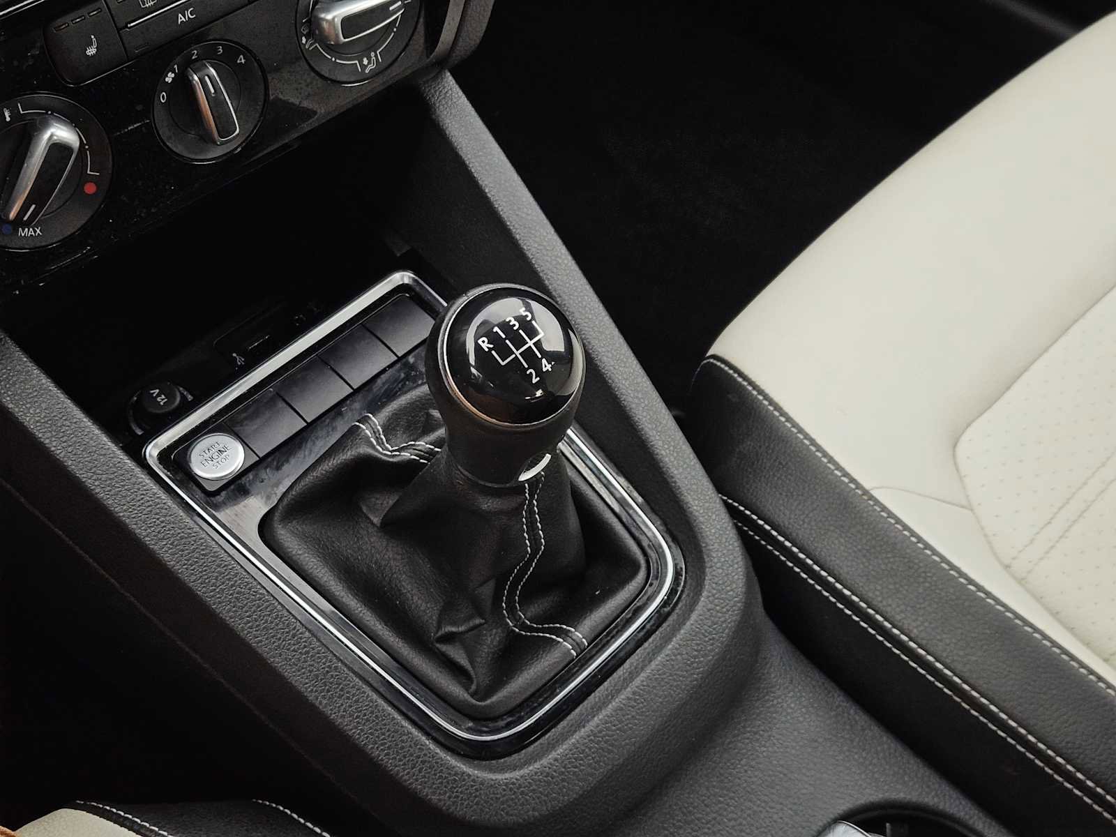 Used 2016 Volkswagen Jetta Sport image 20